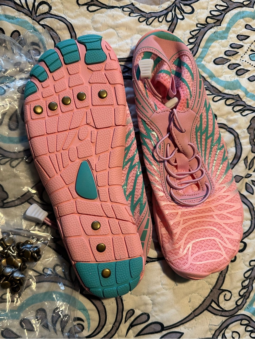 Women’s neuropathic grounding shoes with copper